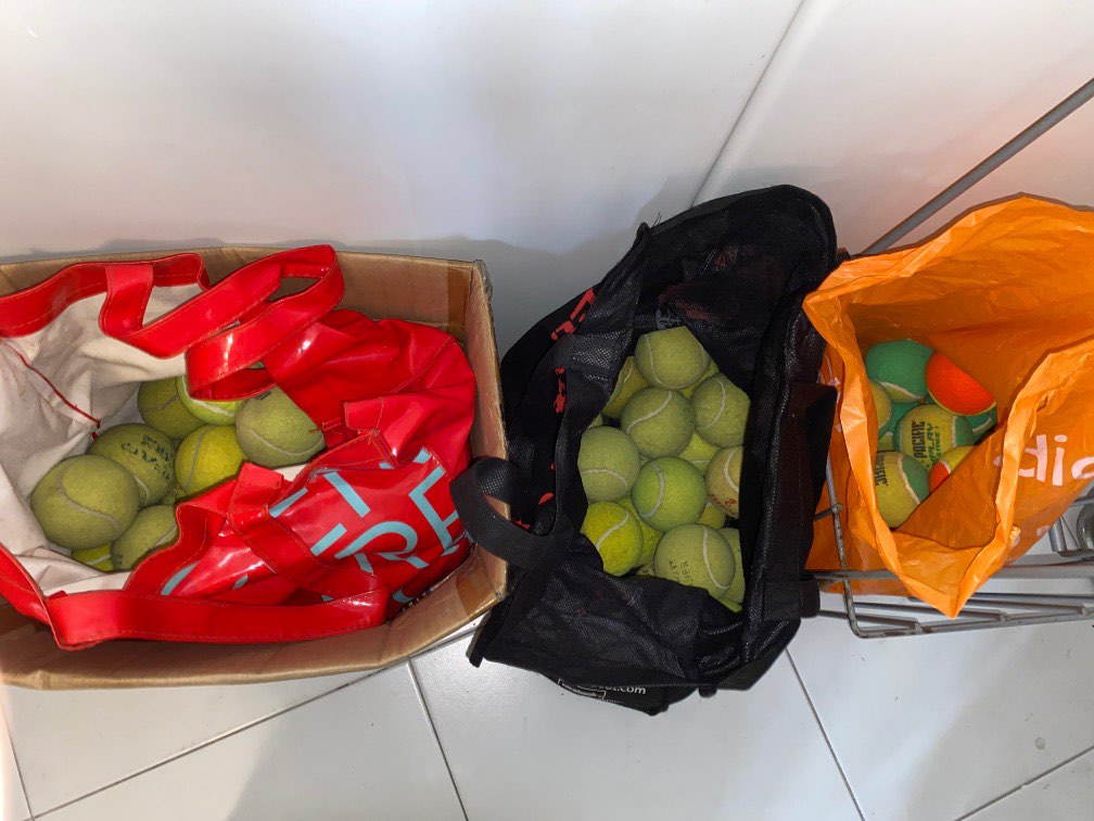 FREEWell used tennis balls, Sports Equipment, Sports & Games, Racket