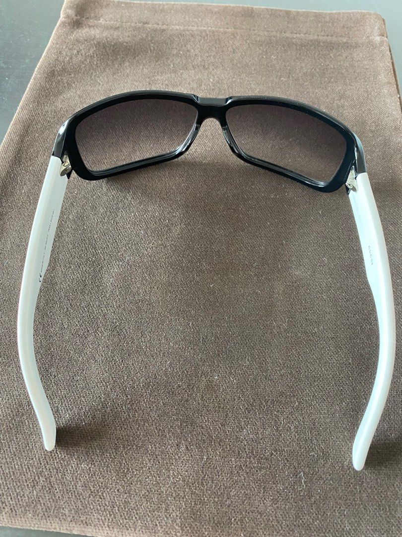 gucci black and white sunglasses