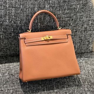 HERMES KELLY 32 GOLD TOGO LEATHER GHW, 2nd stamp # G, Luxury on Carousell