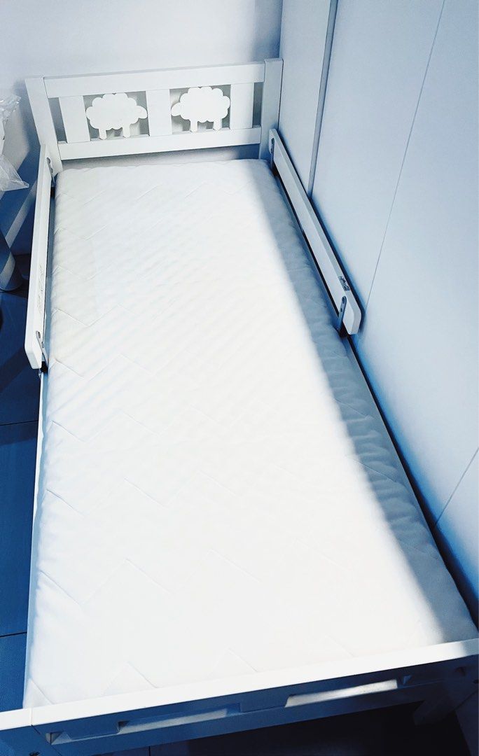 IKEA KRITTER bed mattress with slatted bed base For kids, Furniture