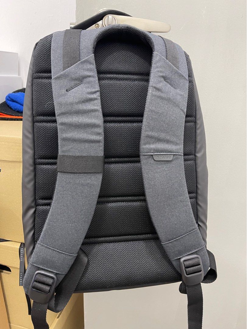 INCASE City Compact Backpack 18l