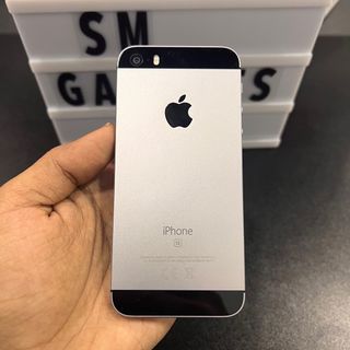 IPHONE SE , THE  1ST GEN 🎇🎇🎇