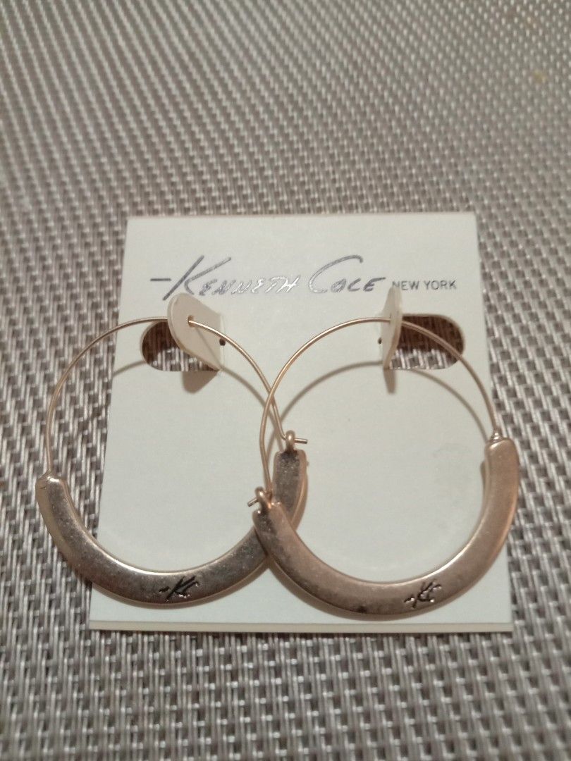Kenneth Cole fashion loop earrings