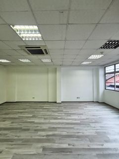 Premium unit with good location and large floor plate Collection item 1