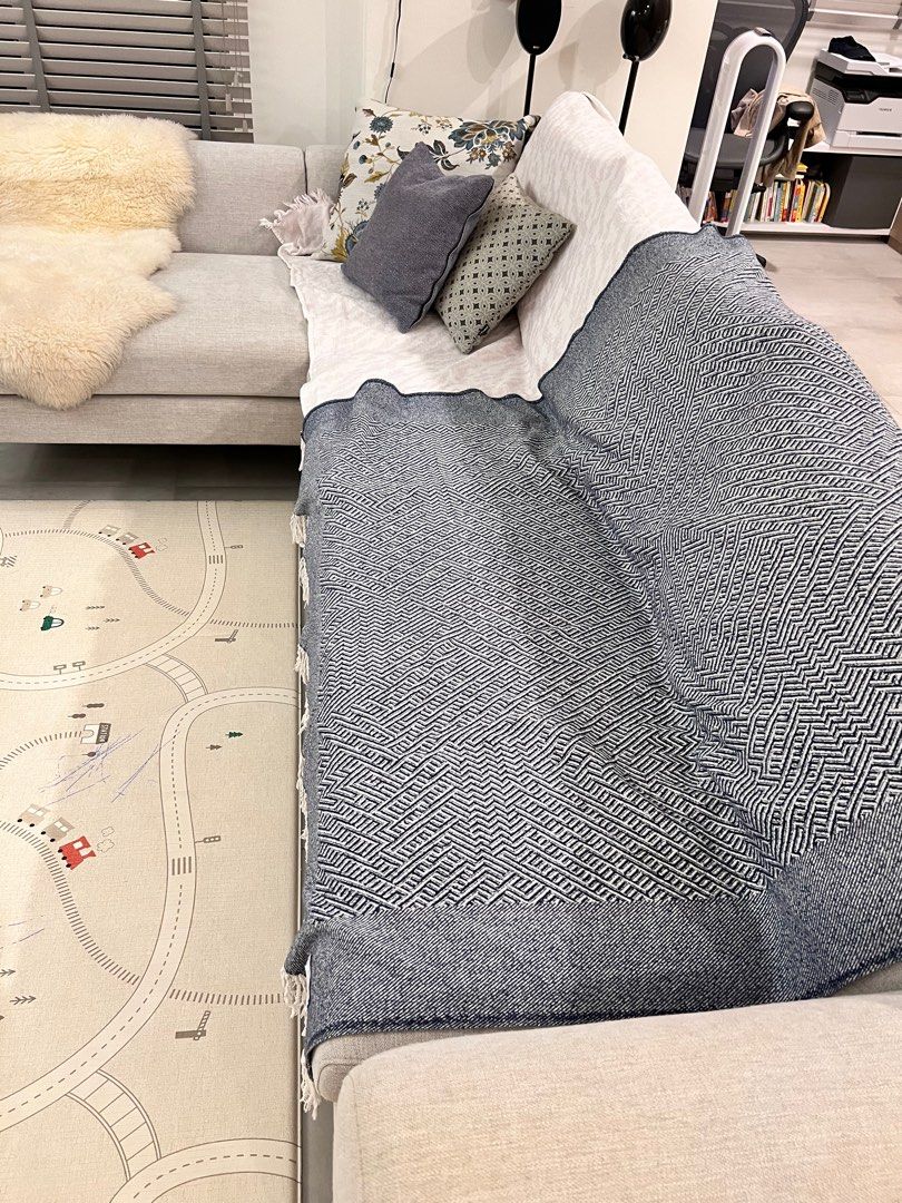 King Living Plaza Sofa, Furniture & Home Living, Furniture, Sofas on