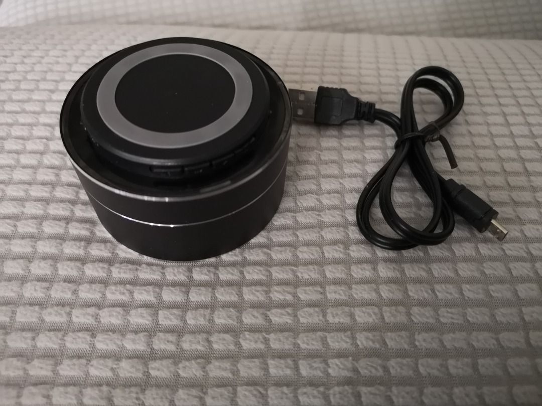 Logitech sales round speaker
