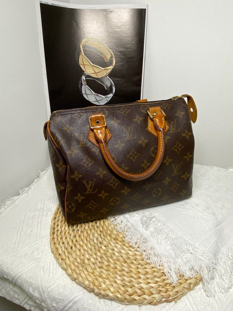 Unisex Pre-Owned Authenticated Louis Vuitton Monogram Speedy 25