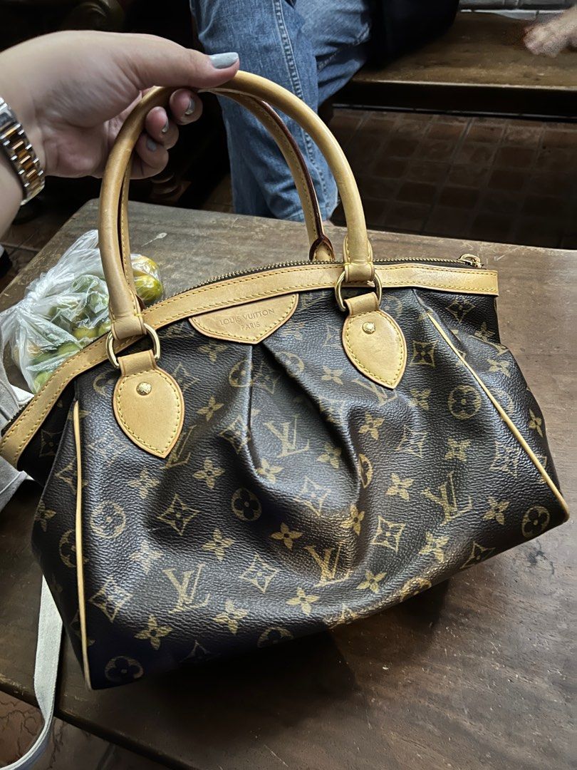 LV tivoli pm handbag (Category: Luxury Bags & Wallets) located in Manila. Submitted by beisebastian (Listing ID 1244016845, Image 2). Description: AUTHENTIC.
