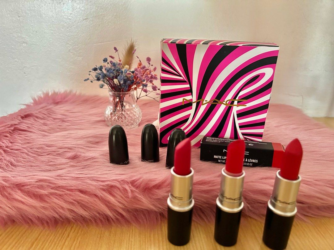 REVIEW, MAC Mehr Lipstick - LilyLike Blog