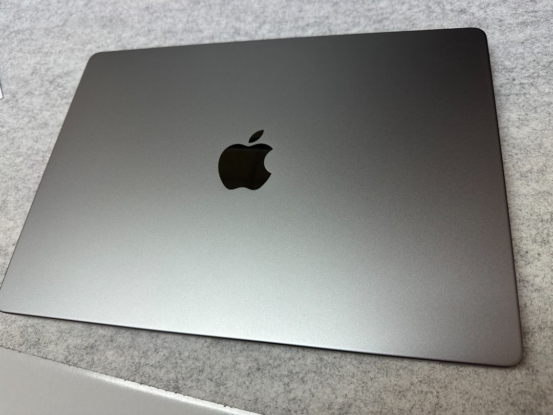 MacBook Pro 14