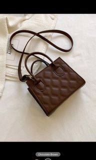 COS Quilted Oversized Shoulder Bag Off White 0916460002 - Tracking