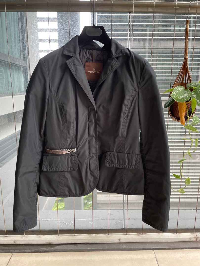 Moncler lightweight jacket store