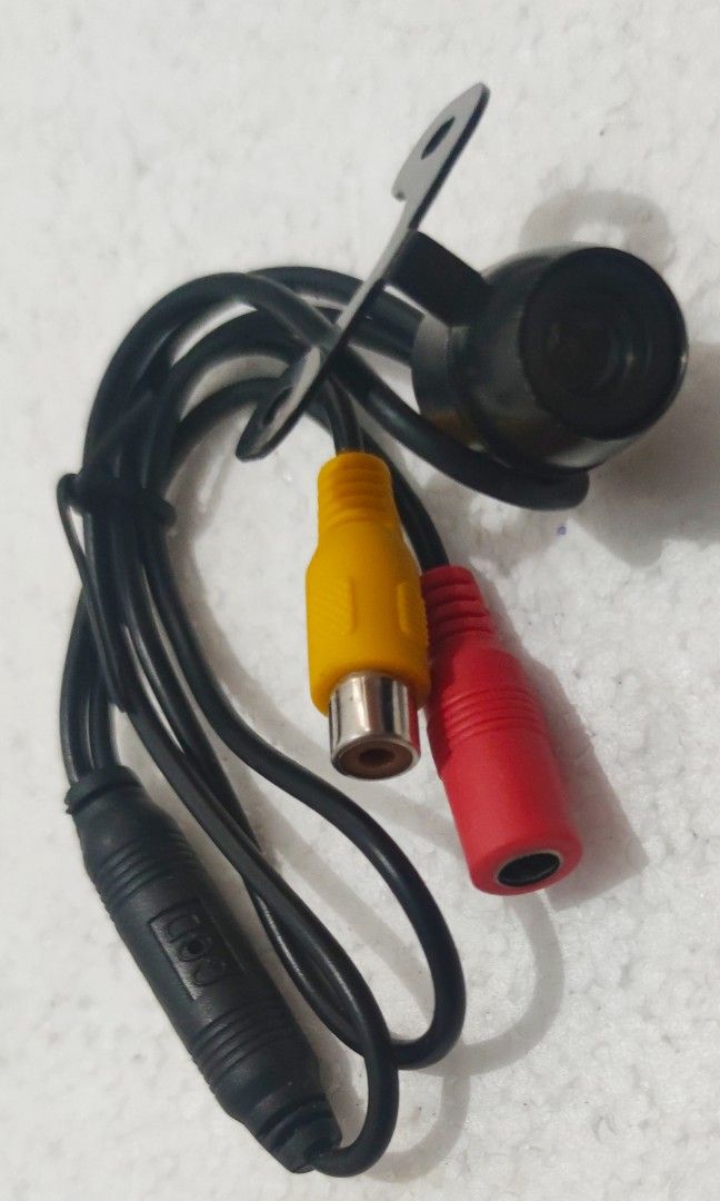Monitor only for Rear view cam (Category: Cables & Adaptors) located in Cavite. Submitted by Combiishop (Listing ID 1243990267, Image 2). Description: .