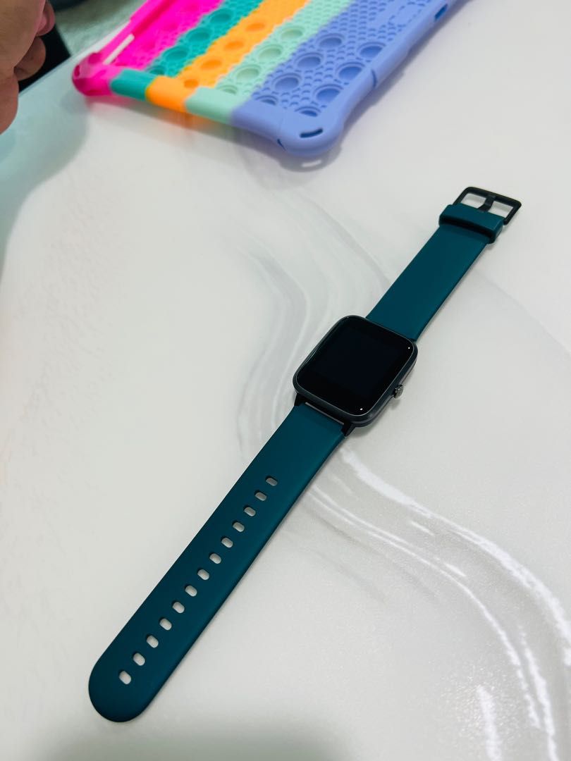 New Decathlon Watch w/o Charger CW900, Mobile Phones & Gadgets