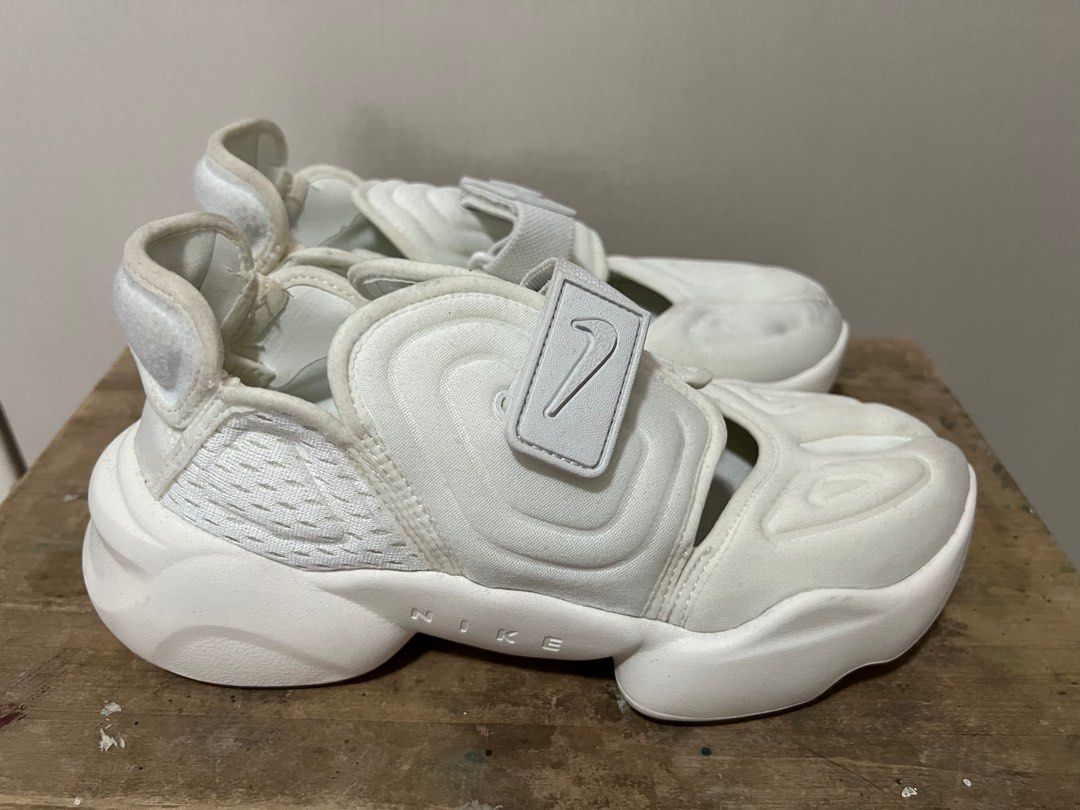 Nike aqua discount rift sizing