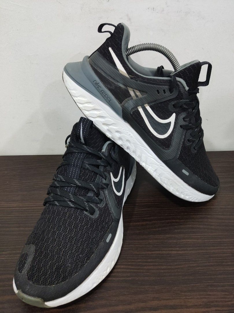Nike running react legend 2 sale