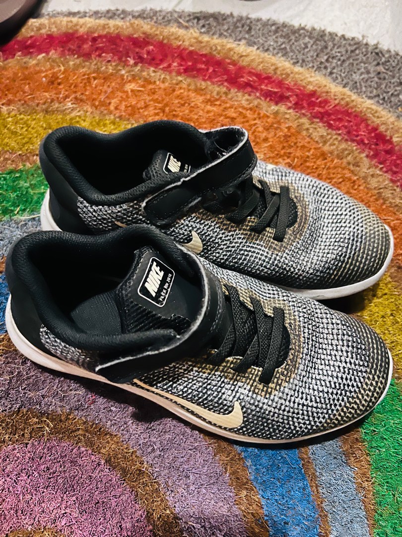 Nike shoes 2018 sales kids