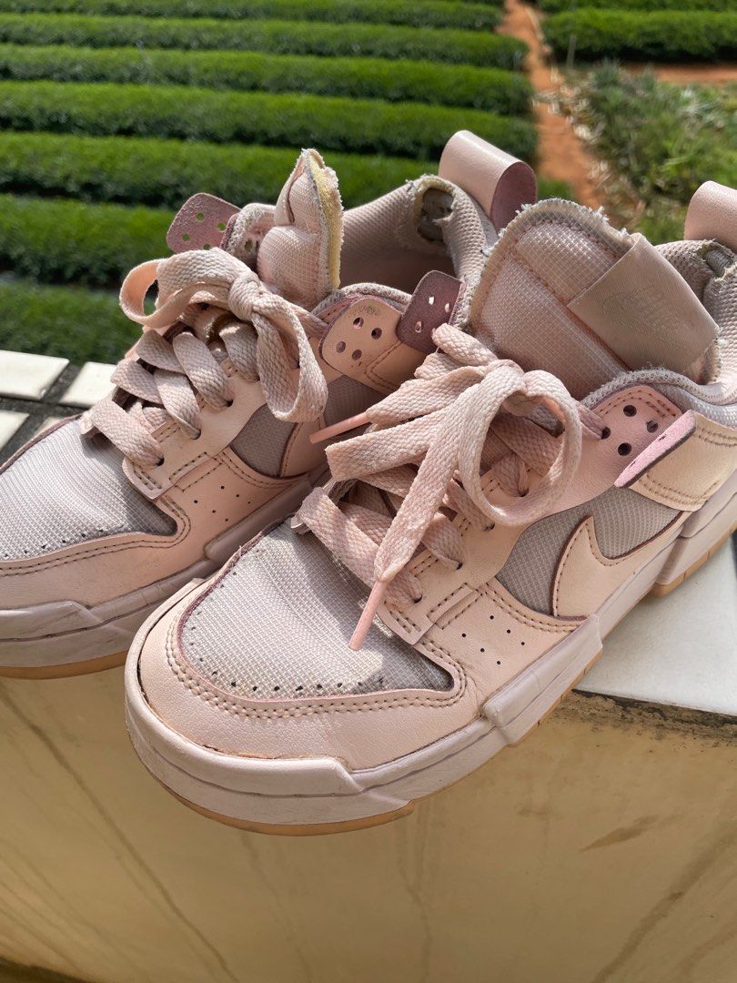Nike w dunk low粉色23cm, 她的時尚, 鞋, 運動鞋在旋轉拍賣