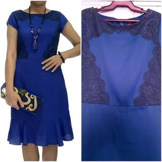 Paperdolls Royal Blue Mermaid / Trumpet / Flounce Skirt Style Lace and Crepe Midi Dress