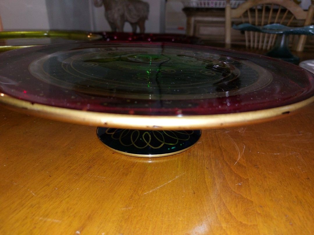 Pier one cake outlet stand