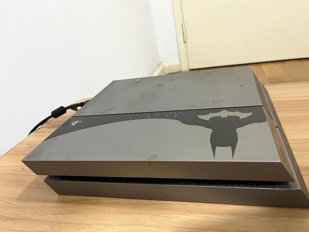 Playstation 4, FAT 500gb Limited Batman Edition with LED Screen, Video ...