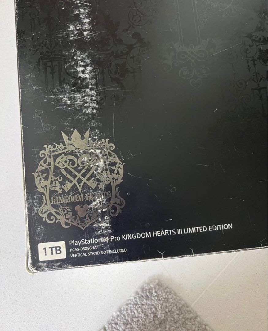 PS4 Playstation limited edition 1TB with games, Video Gaming, Video