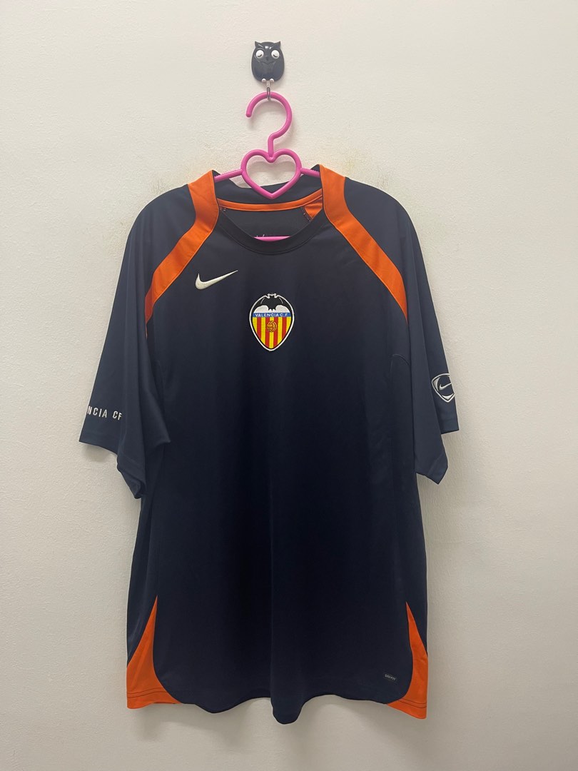 Nike valencia clearance