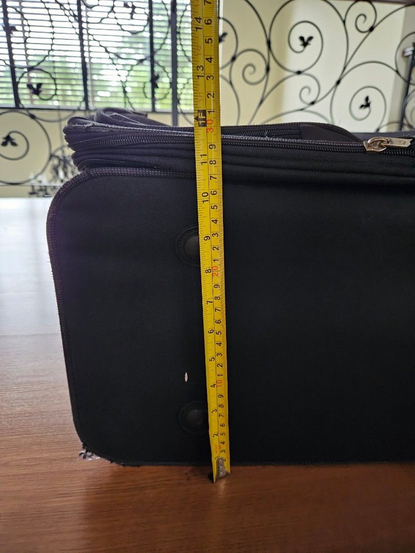 Samsonite suitcase 30 inch x 20 inch x 12 inch, Hobbies & Toys, Travel