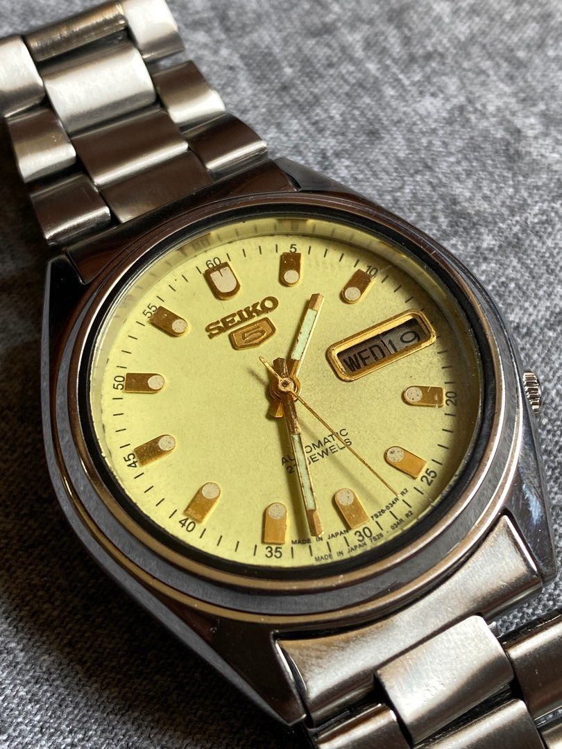 Seiko glow in store the dark watch