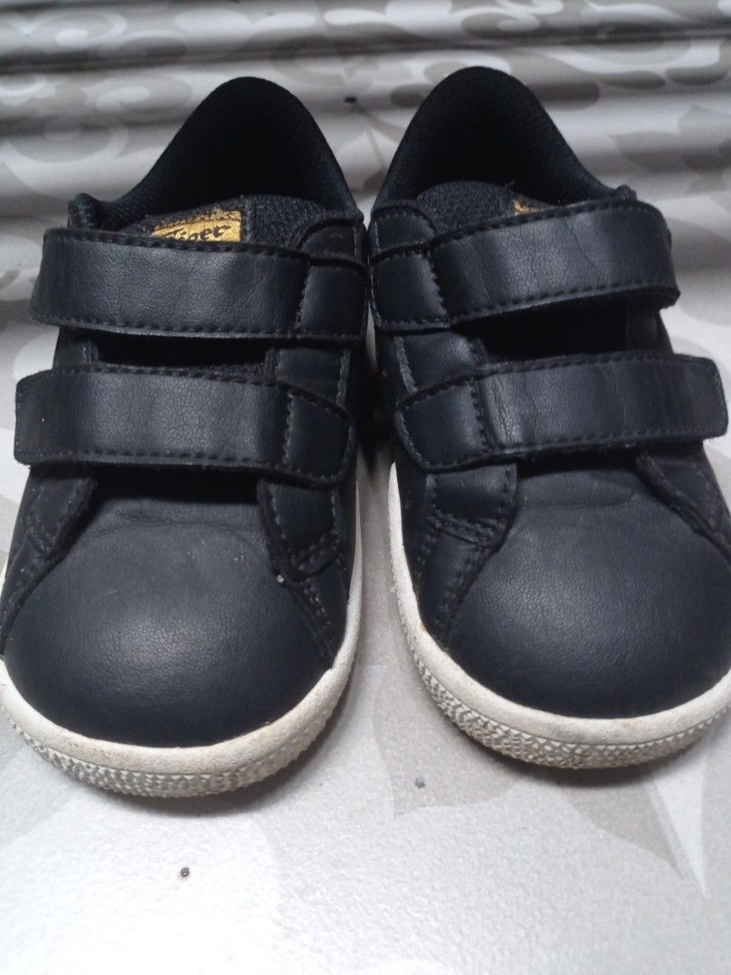 onitsuka hitam