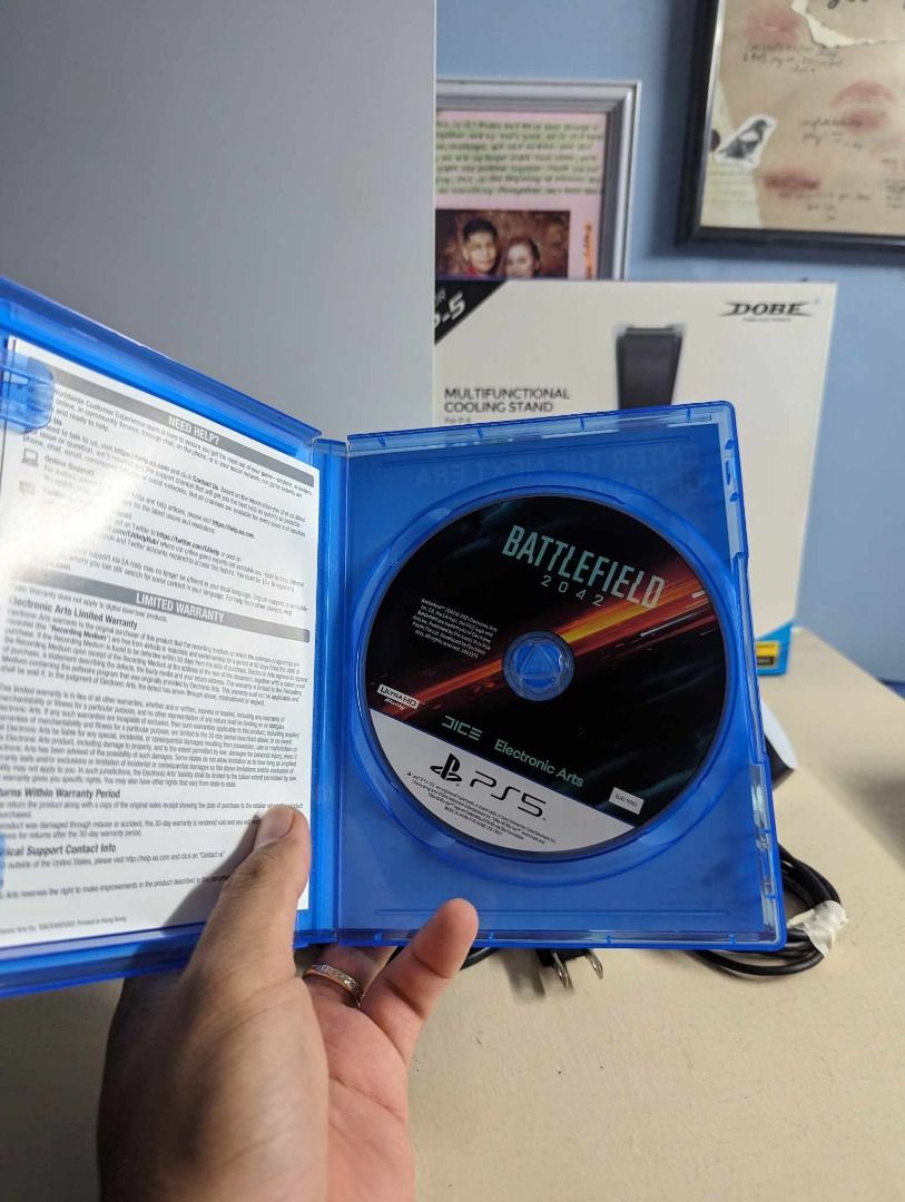 Sony Playstation 5 / PS5 Disc Edition CFI1200A with Battlefield 2042, Video Gaming, Video Game