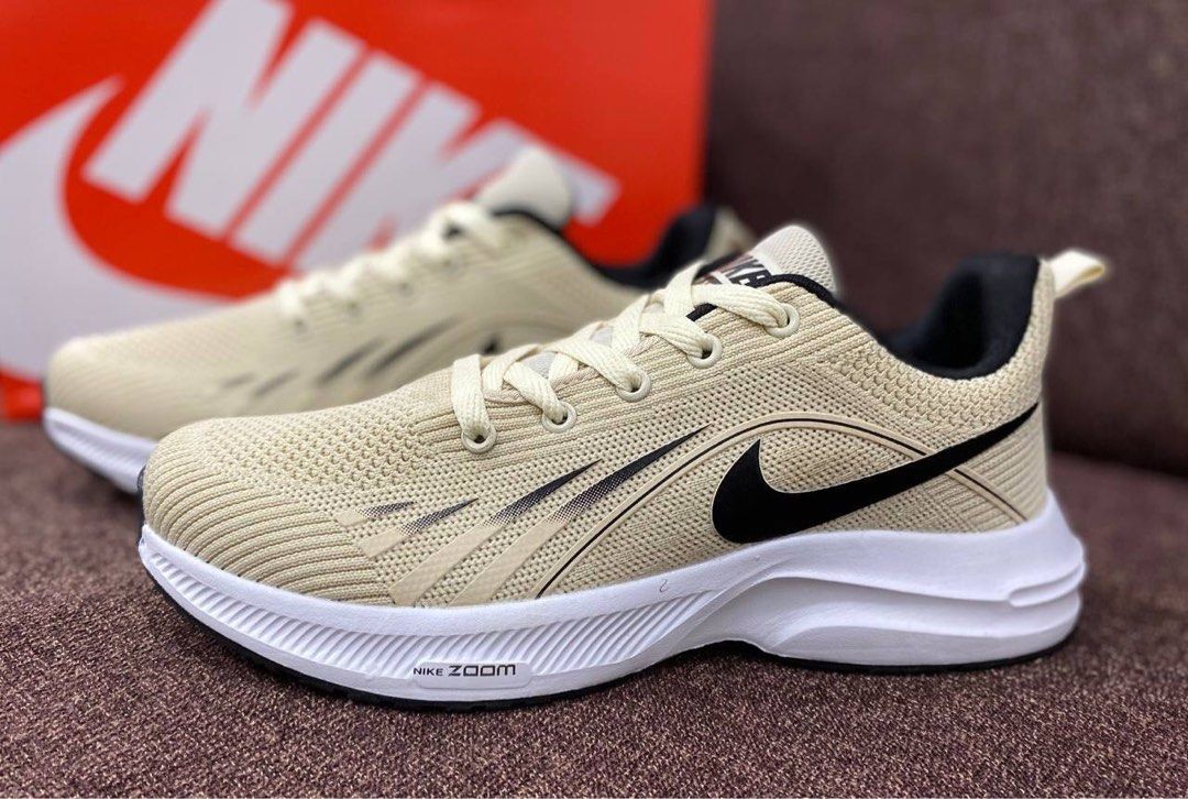 Nike zoom flyknit top cream