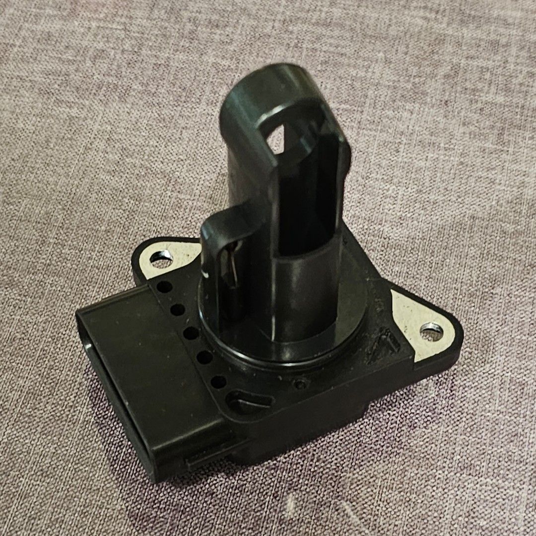 Original Standard Quality Mass Air Flow Meter MAF Sensor 22204-22010