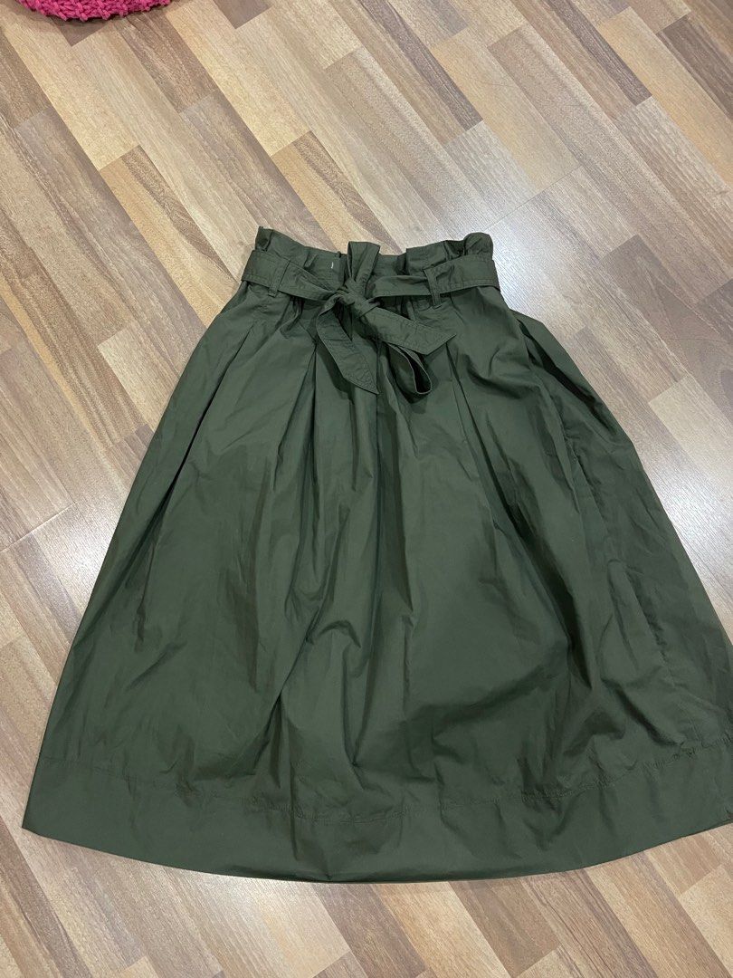 Uniqlo paper bag skirt top