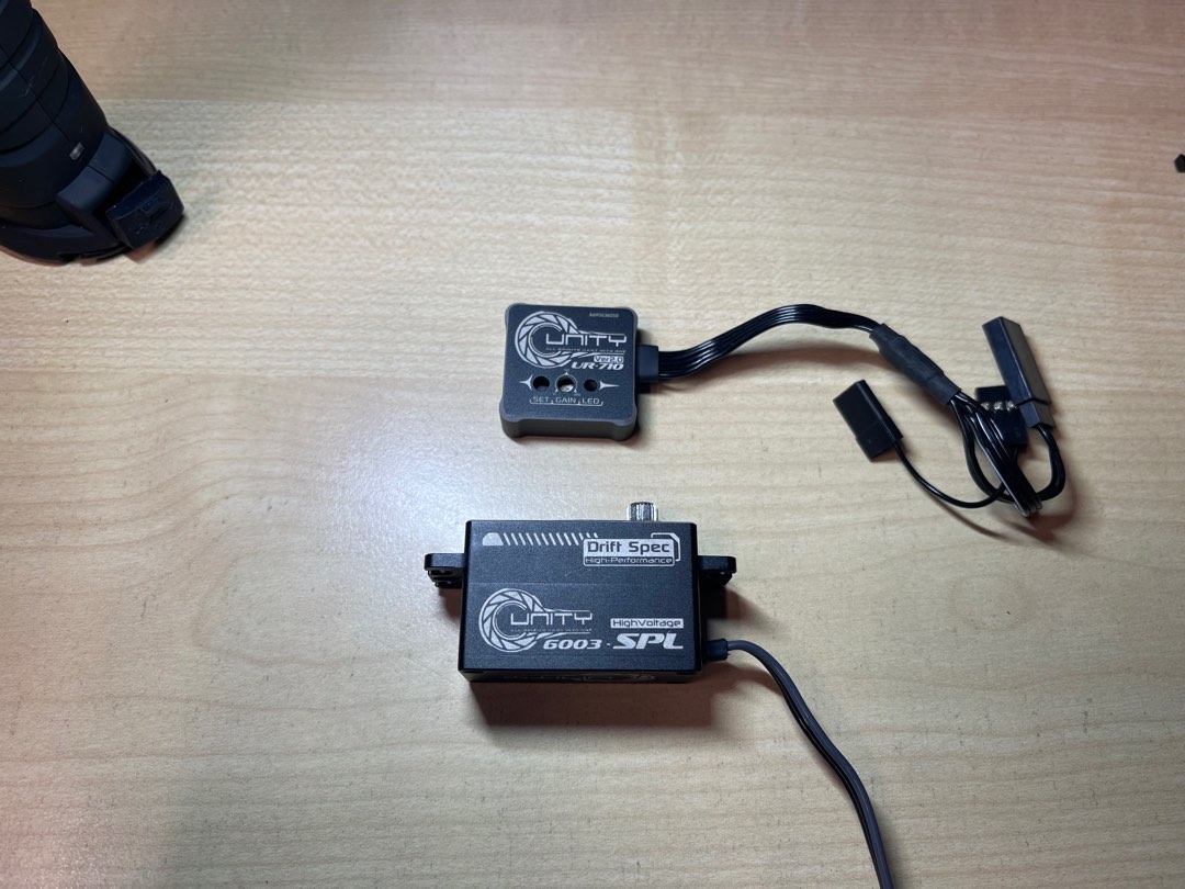 Unity RC servo combo with Unity RC Gyro, Hobbies & Toys, Toys & Games ...