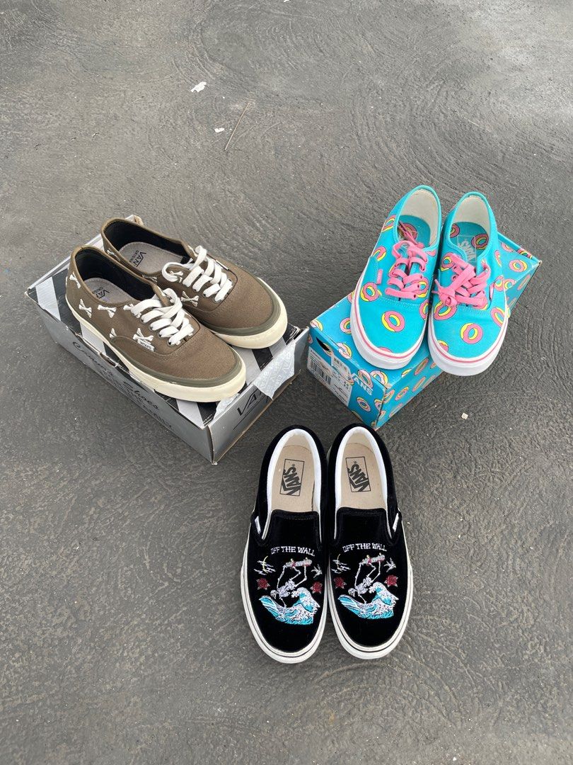 VANS SNEAKERS (Category: Sneakers) located in Manila. Submitted by i_am_sushi (Listing ID 1244072454, Image 1). Description: WTAPS OLIVE GREEN 7 US USED TWICE COMPLETE 6.5K ODD FUTURE 6.5 US USED TWICE COMPLETE 5.5k VANS JAPAN EXCLUSIVE SUKAJAN 7US PAIR ONLY 5,500.