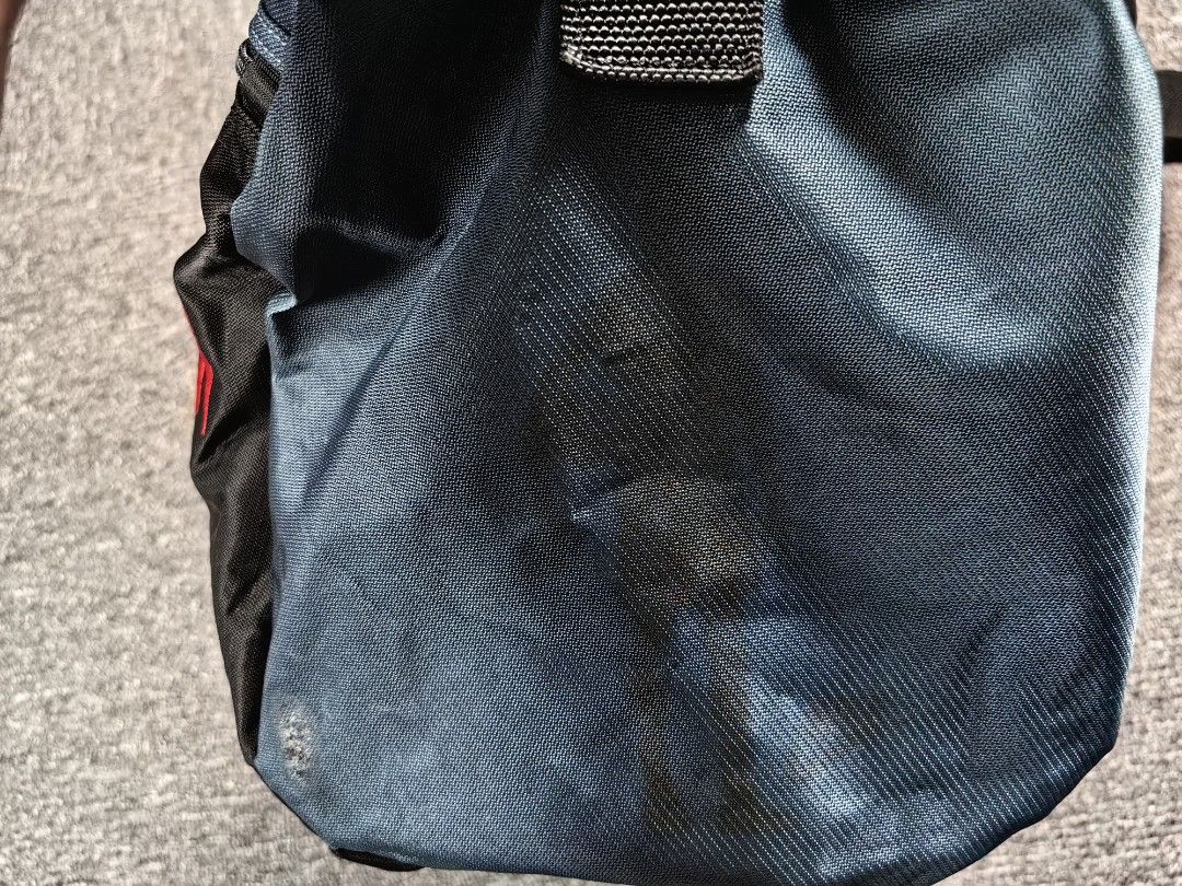 Vintage jordan duffle bag on Carousell