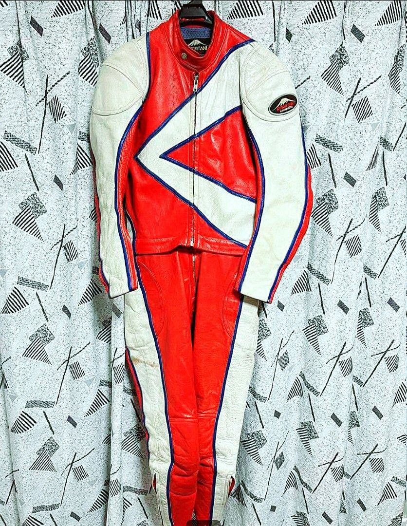 Kushitani suit hotsell
