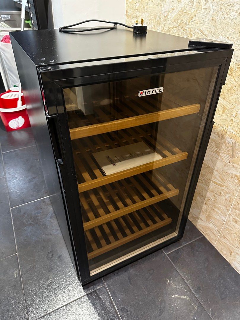 Vintec V30SGMe Wine Chiller, TV & Home Appliances, Kitchen Appliances