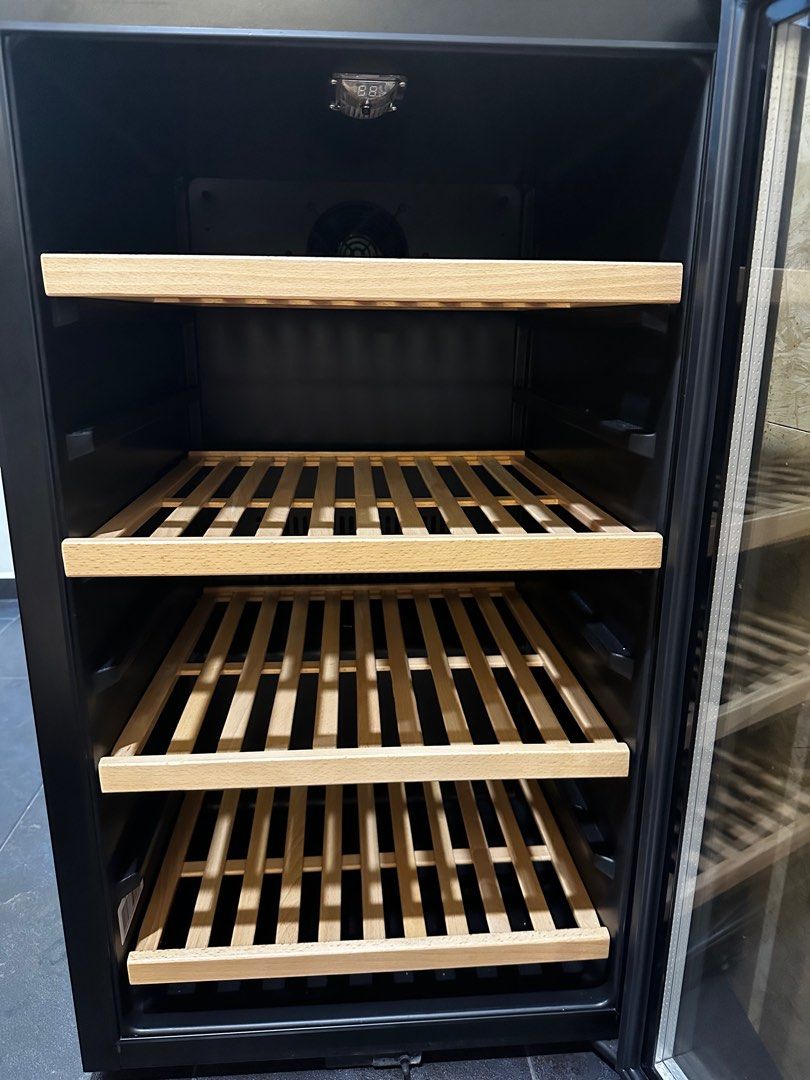 Vintec V30SGMe Wine Chiller, TV & Home Appliances, Kitchen Appliances, Wine Cellar & Storage on