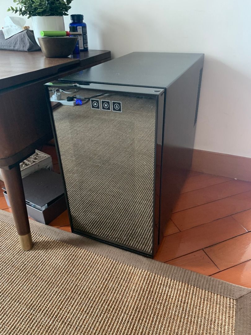 Vivant Wine Cellar, 家庭電器, 廚房電器, 酒窖及存倉 Carousell