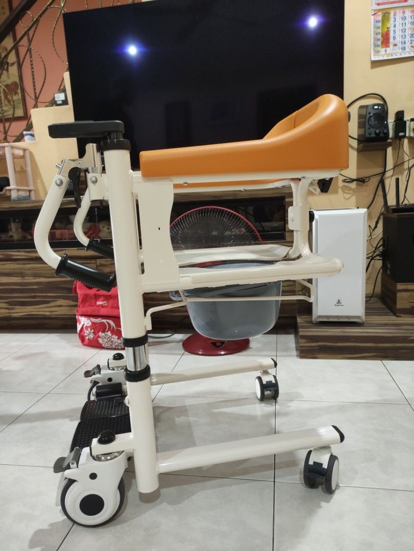 Wheelchair Transfer Patient to Toilet, Health & Nutrition, Medical