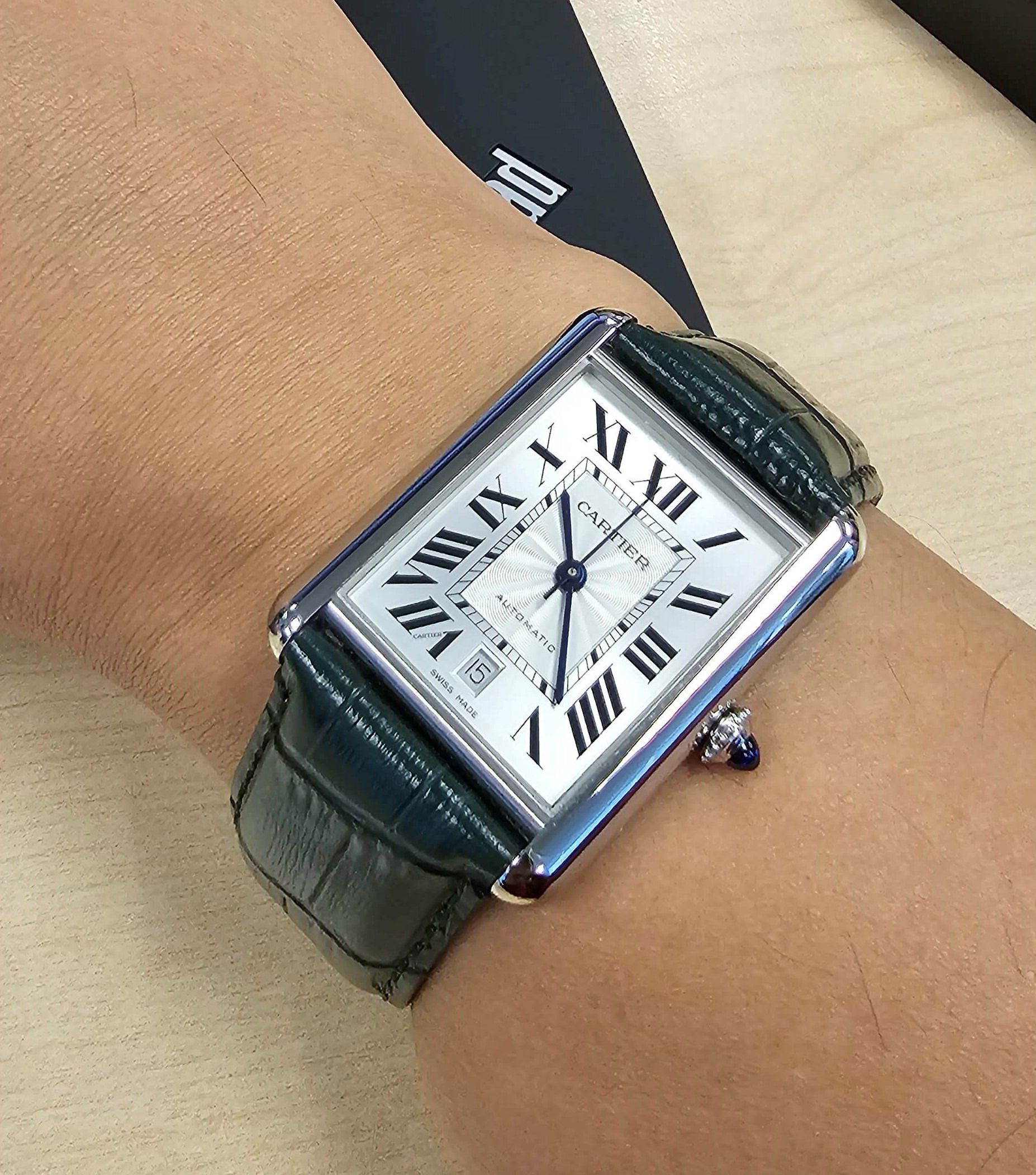 Cartier tank extra large hotsell