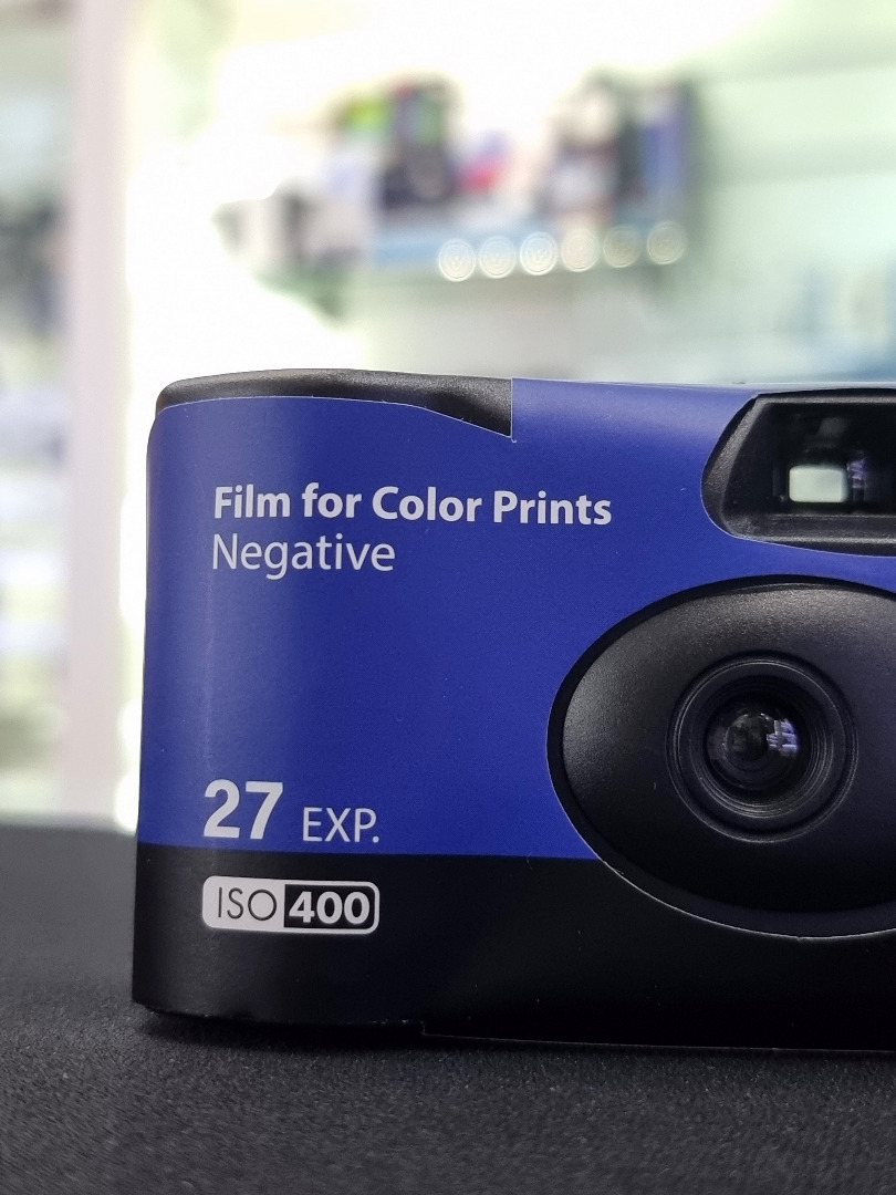 Yashica Single Use Camera w/ISO400 Film, Photography, Cameras on Carousell