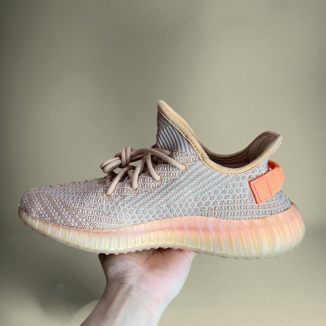 YEEZY 350 CLAY OG 9US Men s Fashion Footwear Sneakers on Carousell