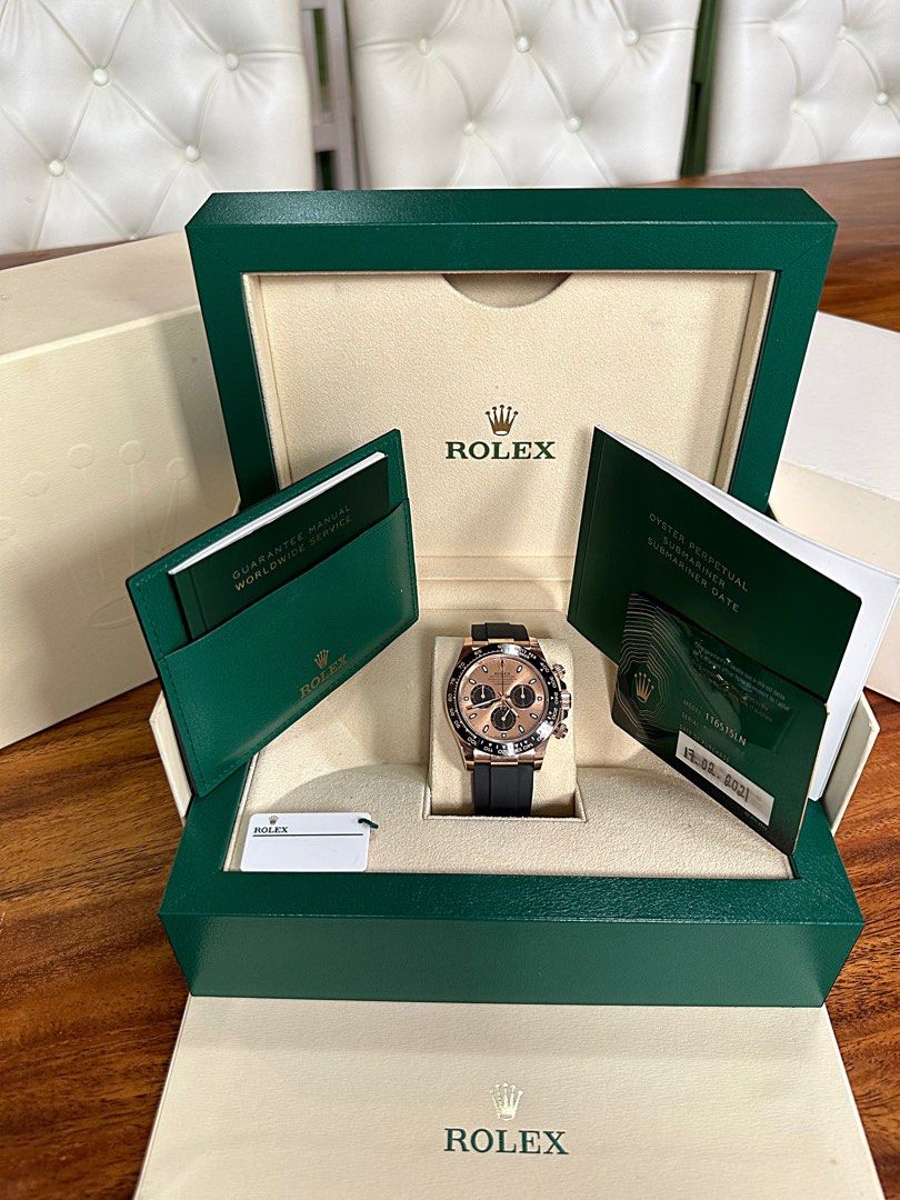 2021 Rolex Daytona Rose Gold (Category: Luxury Watches) located in Bacoor. Submitted by myronemz8 (Listing ID 1240628422, Image 1). Description: For Sale/Swap 2021 Rolex Daytona Oysterflex Rose Gold Ref.116518LN Rose gold New card Like new Plastic intact Full set Dare to Compare⌚️ 2.788m Slight neg Accept Trade In/Credit card payment⌚️ Look For: Myrone Bacoor, Cavite 📱☎️09153922853 GLOBE 📱☎️09311493819 SUN.
