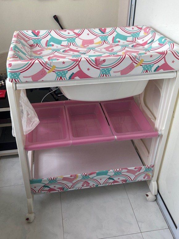 Easi peasi top changing unit