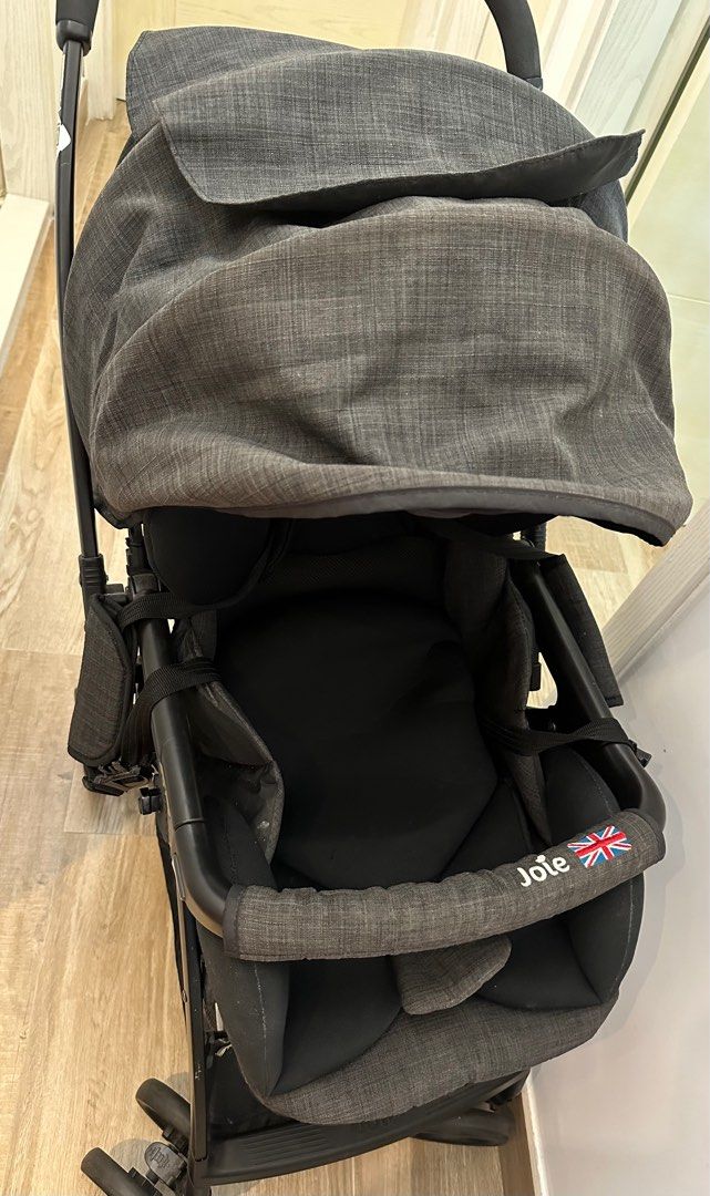 . （分類：外出用品 - 嬰兒車）位於 Hong Kong。 由 caca_ciao 提交（商品編號 1240624274，圖片 3）。簡介： Joie BB車，購自日本玩具反斗城。
