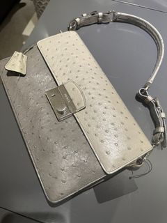 （分類：）位於 。 由 gal214hk 提交（商品編號 1240667754，圖片 1）。簡介： 。