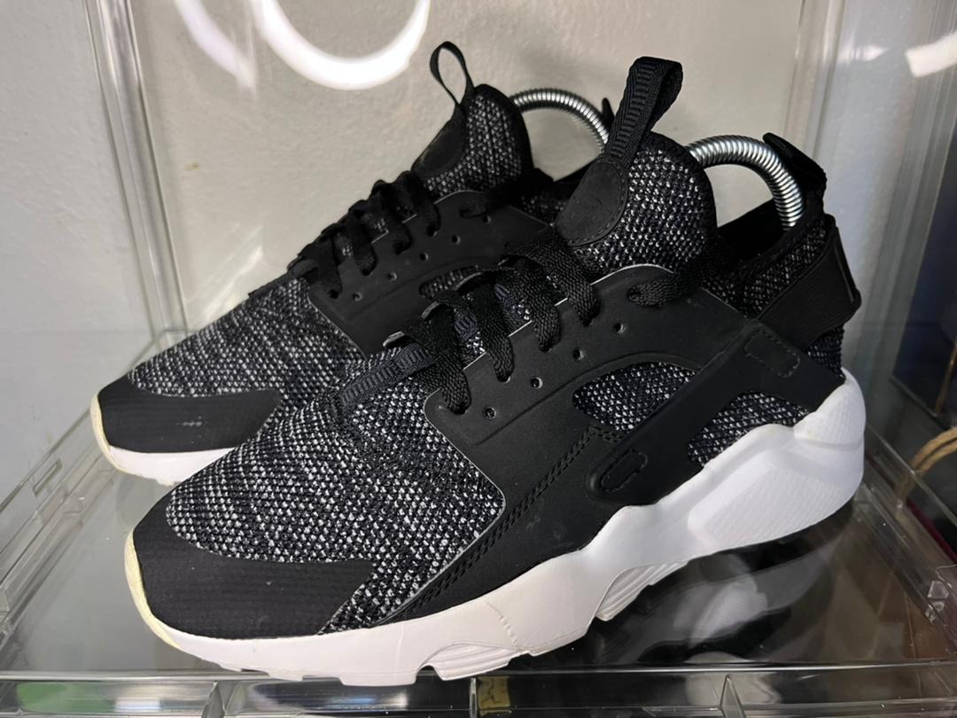 Nike huarache sale uk hot sale